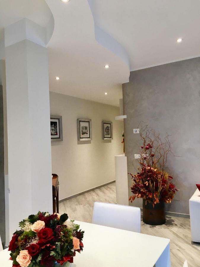 A Casa Di Chiara Apartment Stresa Luaran gambar